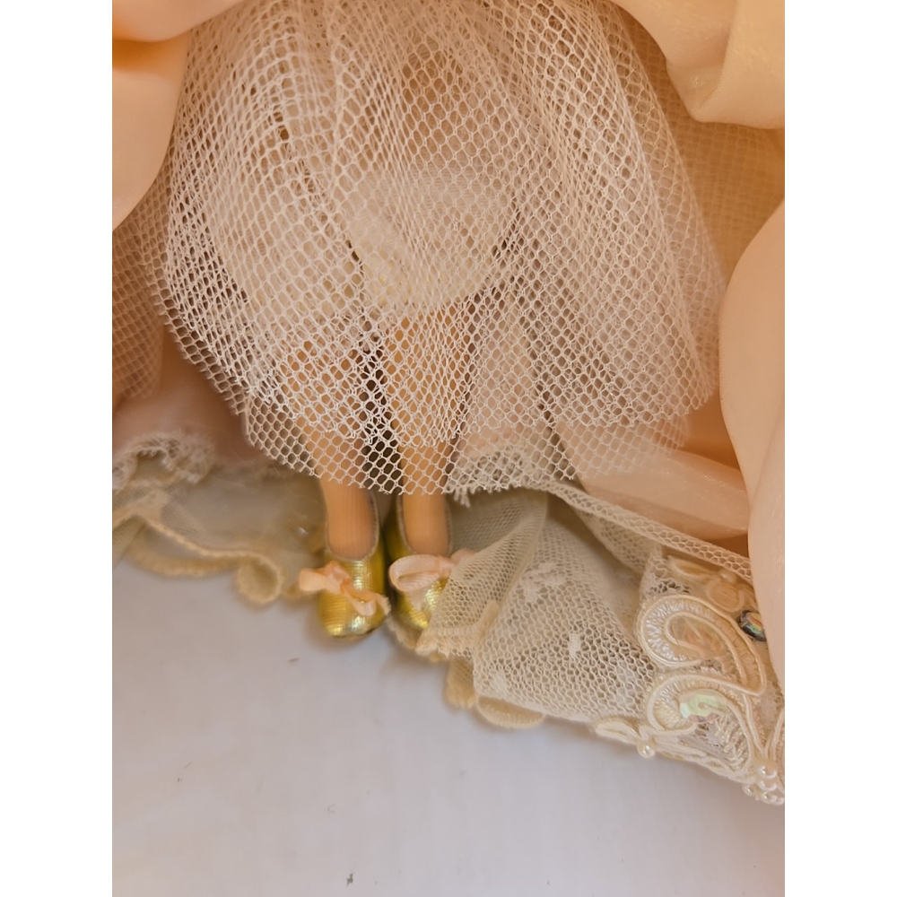 Madame Alexander Rococo Bride 10" Doll 22460 Through The Ages 75th Anniv 1998 - Picture 7 of 14
